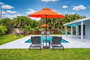 Spacious 5 Bedrooms with Large Pool, 12 minutes to the Ocean